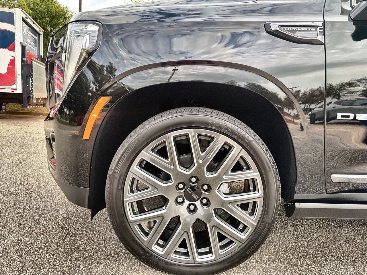 2026 GMC Yukon Denali Ultimate - Photo 28