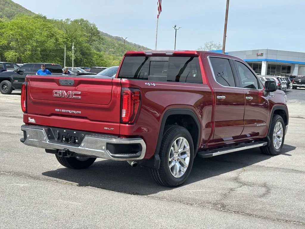 Used 2019 RED QUARTZ TINTCOAT GMC SLT image 9