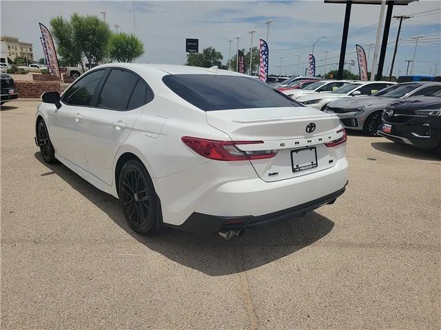 Used 2025 Ice Cap Toyota SE image 2
