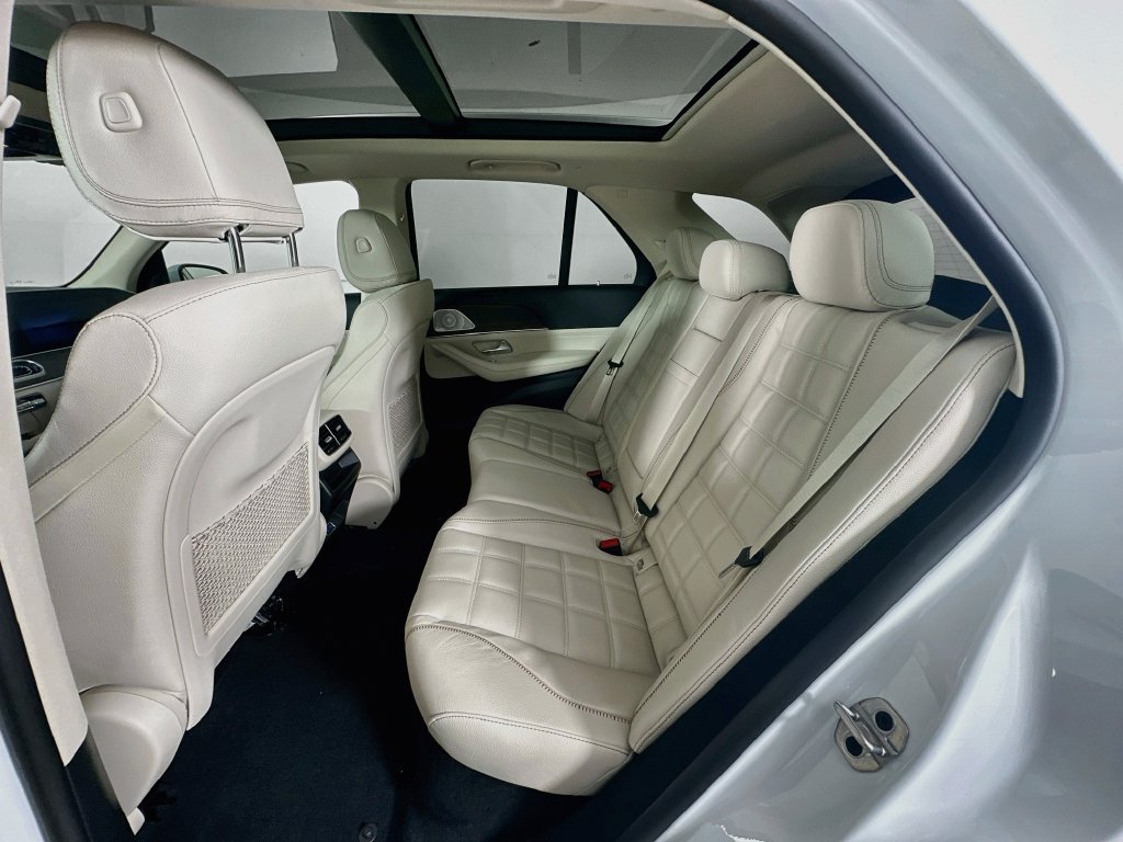 New 2027 MANUFAKTUR Moonlight White Metallic Mercedes-Benz GLE 450 image 58