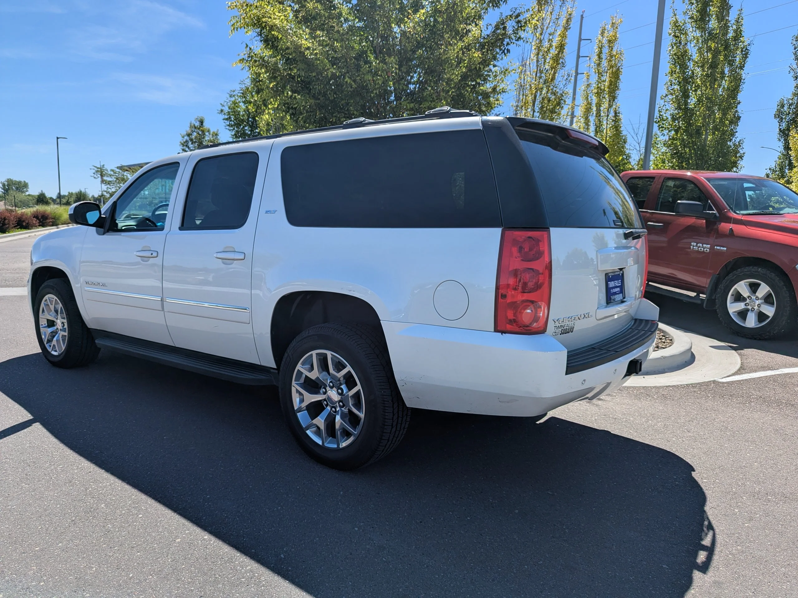 Used 2014 White Diamond Tricoat GMC SLT image 6