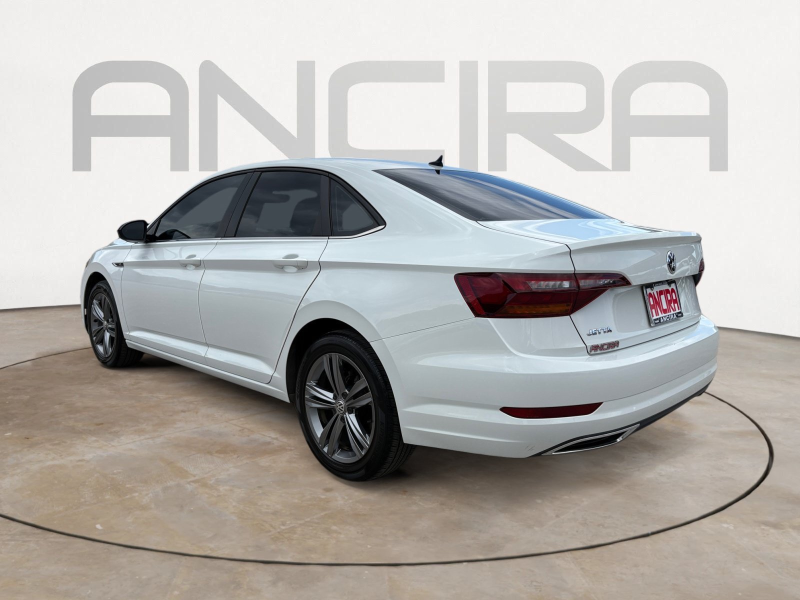 Used 2019 Pure White Volkswagen R-Line image 9