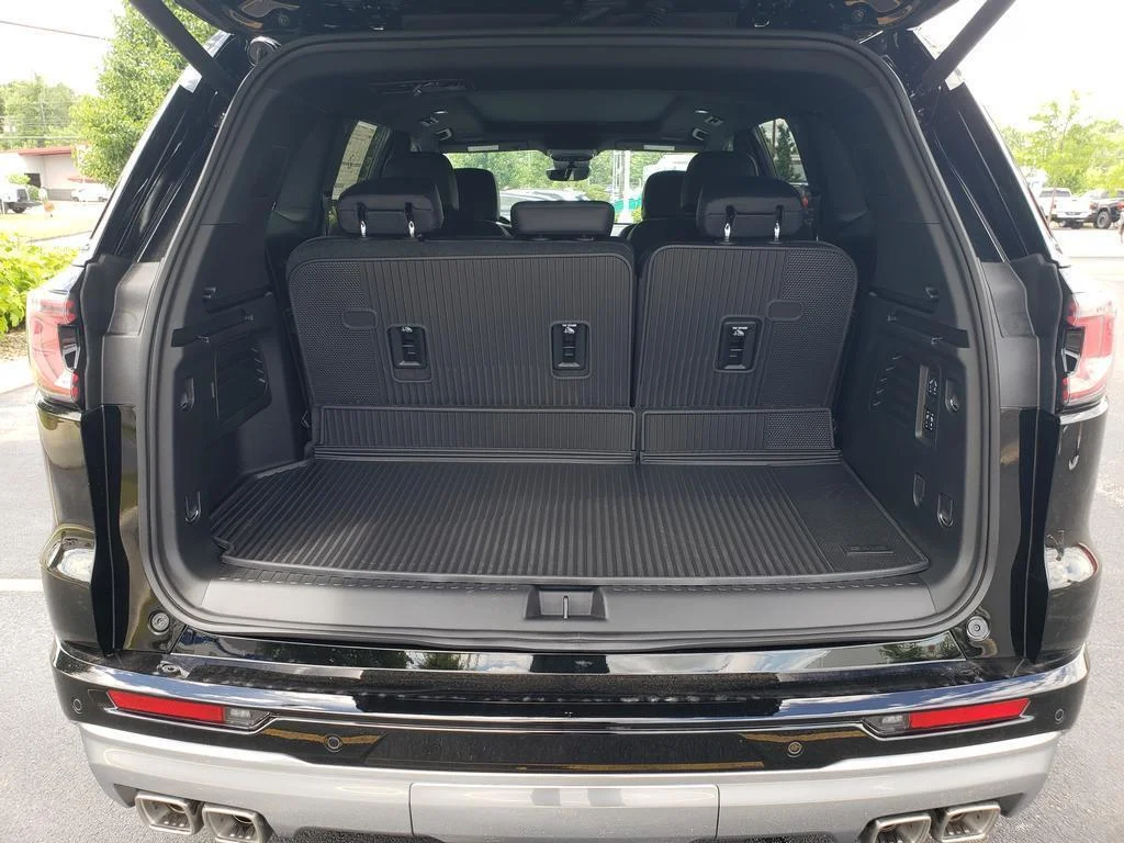 New 2026 Ebony Twilight Metallic GMC AWD Denali image 7