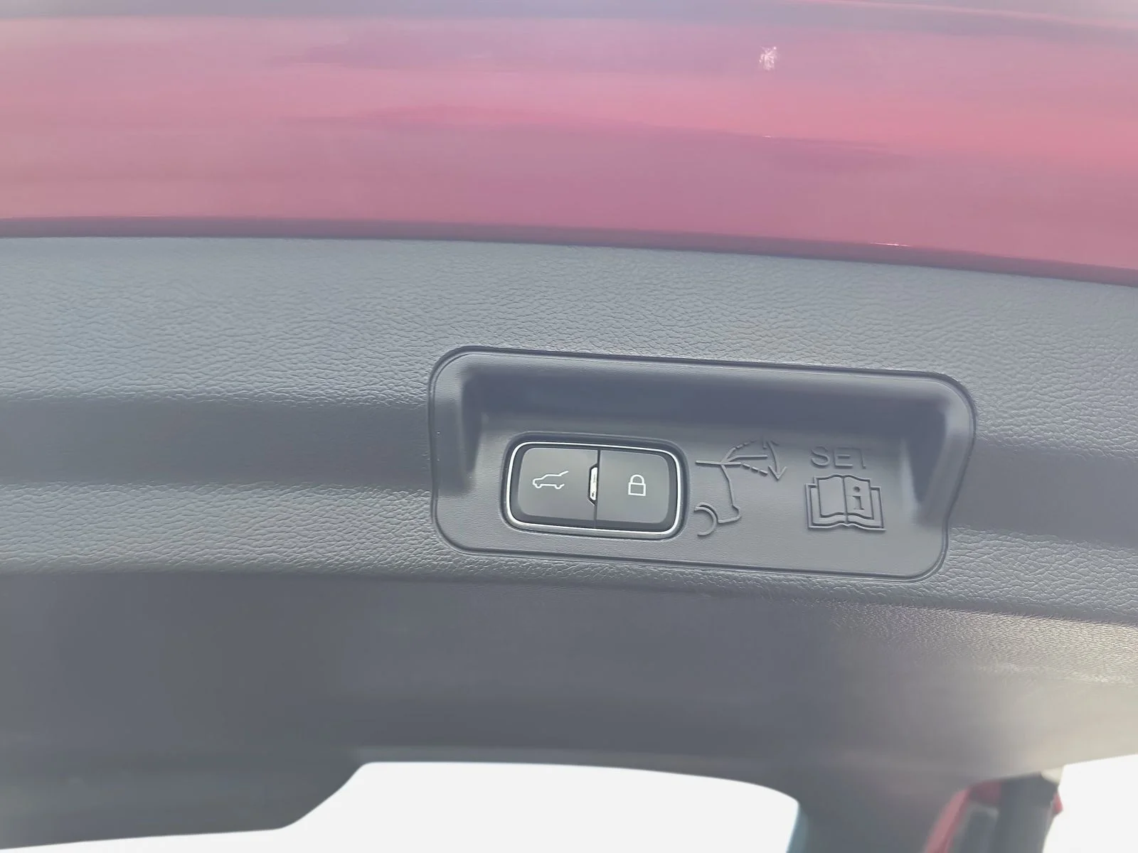 Used 2020 Red Ford XLT image 17