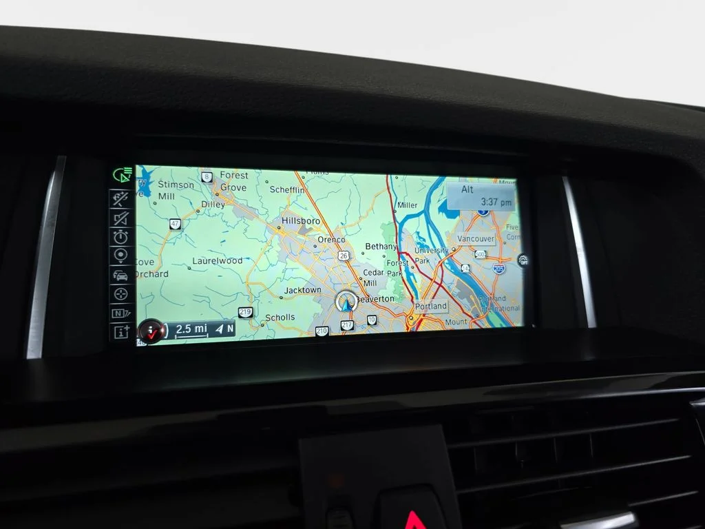 Used 2015 Space Gray Metallic BMW xDrive28d image 25
