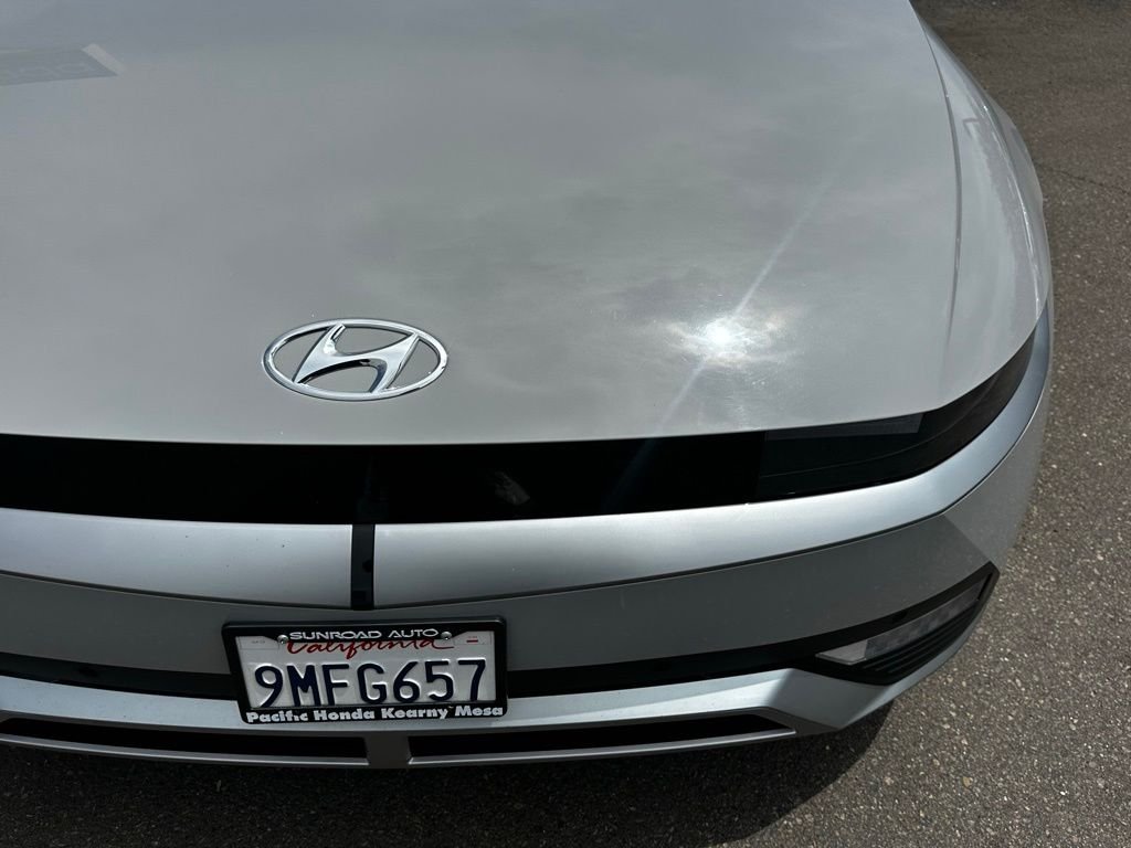 Used 2024 Gray Hyundai SEL image 5