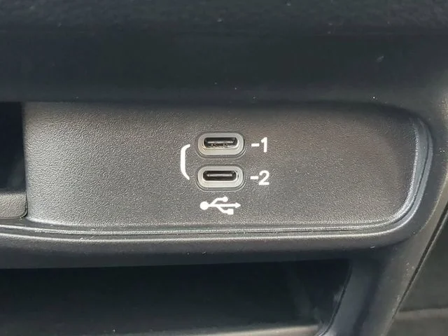 2026 Chrysler Voyager LX - Photo 26