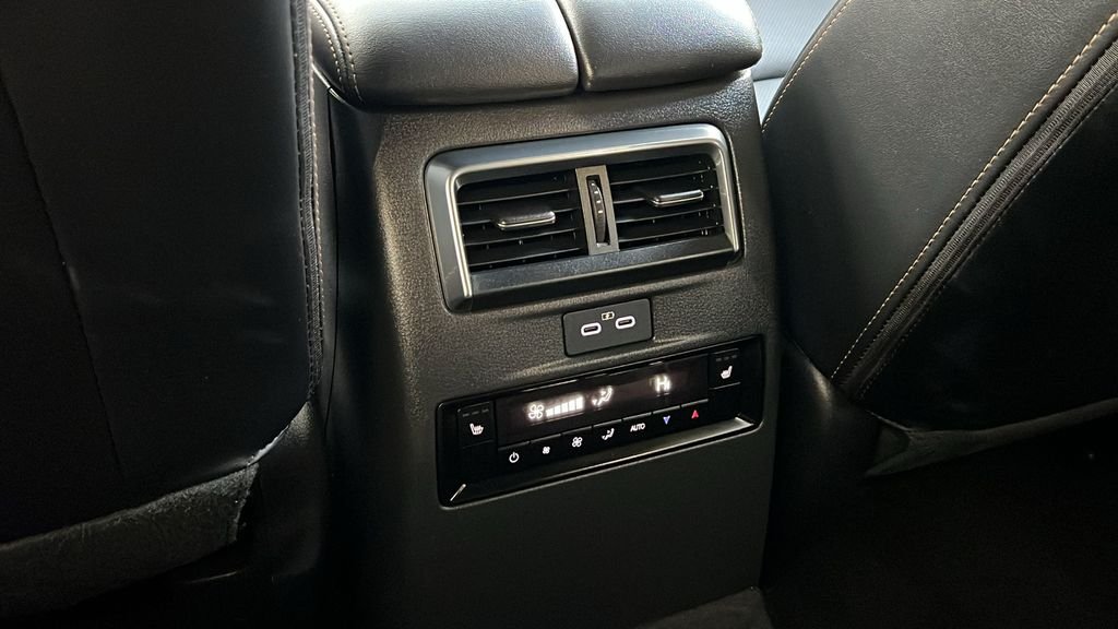 2025 Mazda CX-70 Premium Package - Photo 8