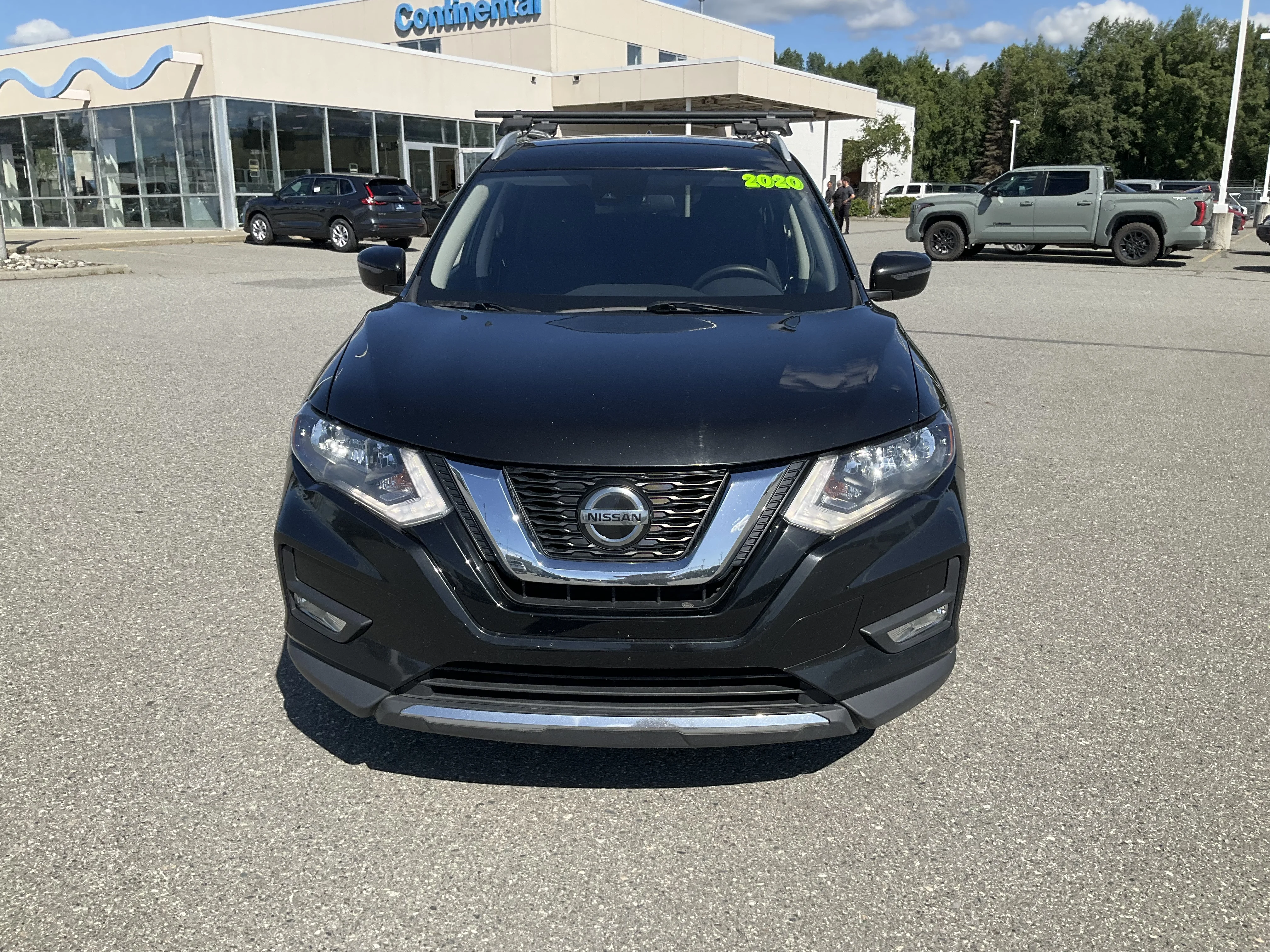 Used 2020 Magnetic Black Pearl Nissan S/SV/SL image 2