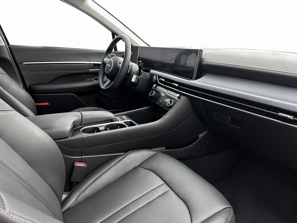 New 2025 Silver Hyundai Limited image 34