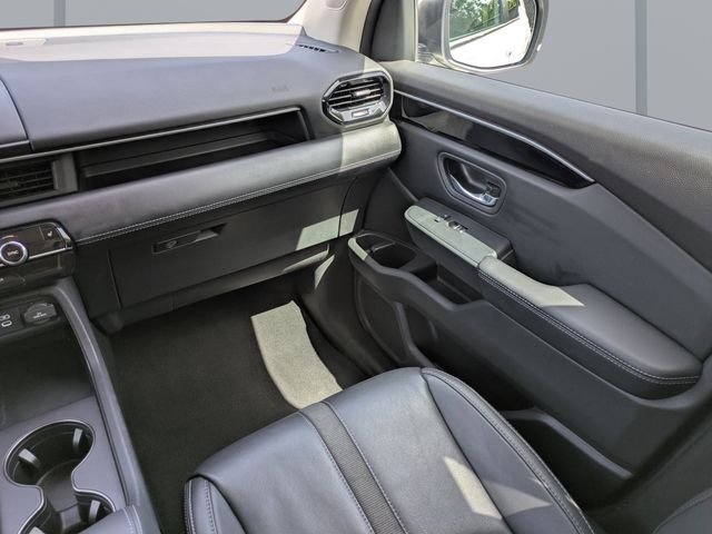 Used 2023 White Honda EX-L image 17