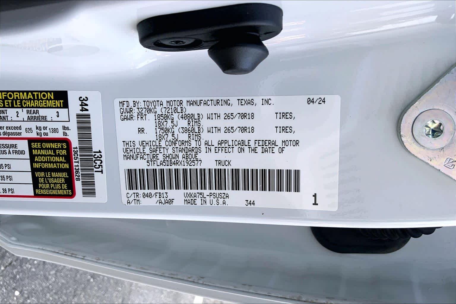 Used 2024 Ice Cap Toyota SR5 image 31