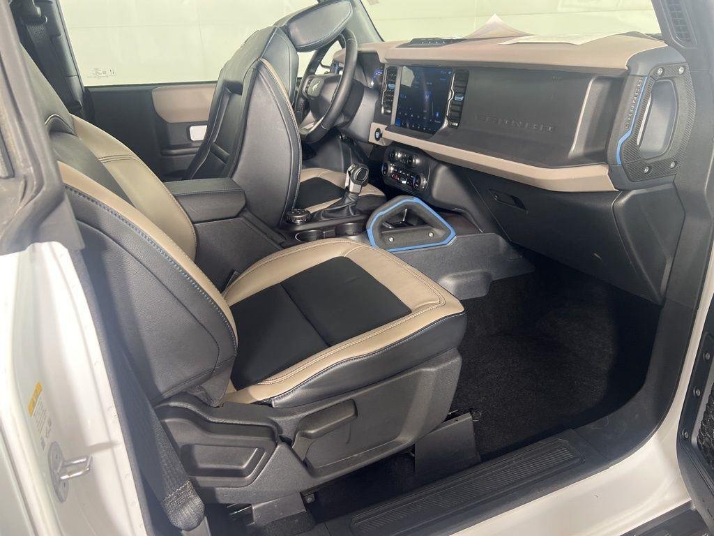 Used 2024 Oxford White Ford Wildtrak image 9