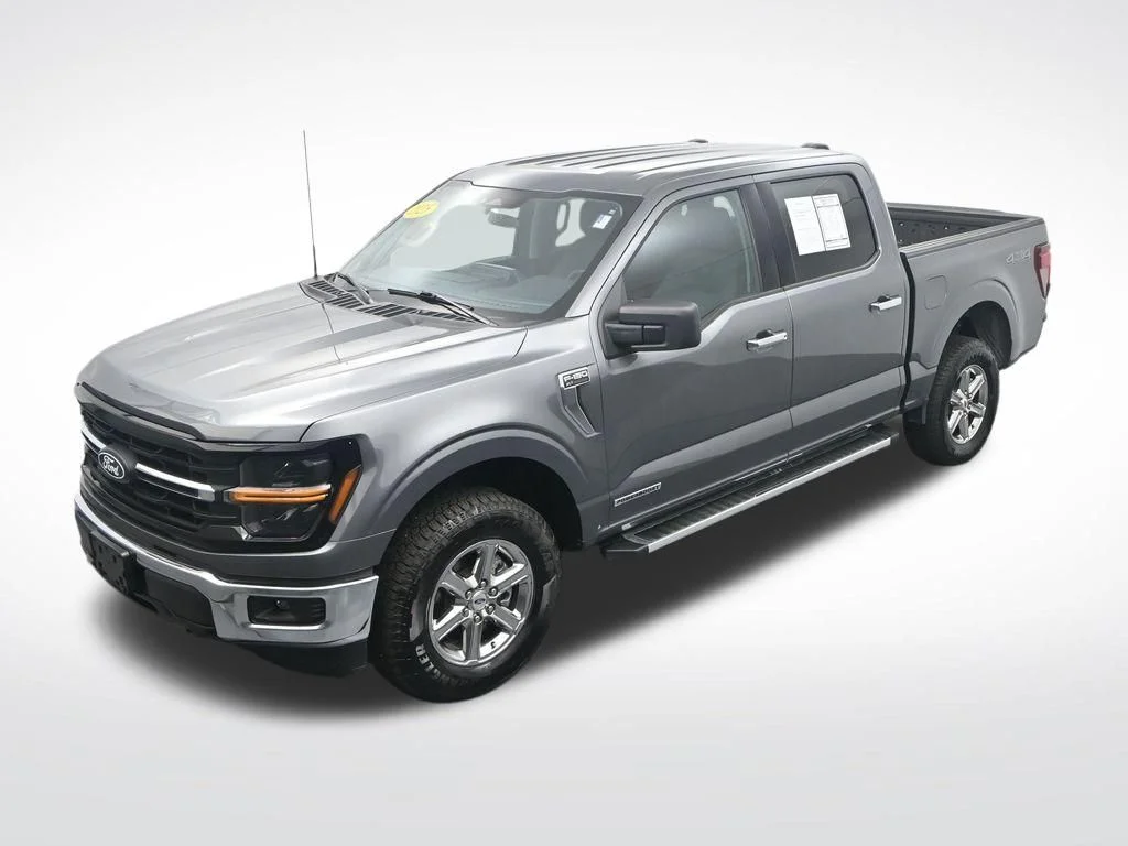Used 2025 Gray Ford XLT image 22
