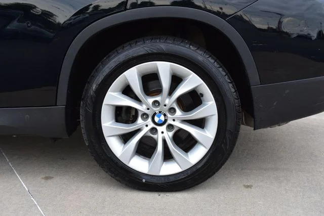 Used 2014 Black BMW xDrive28i image 8