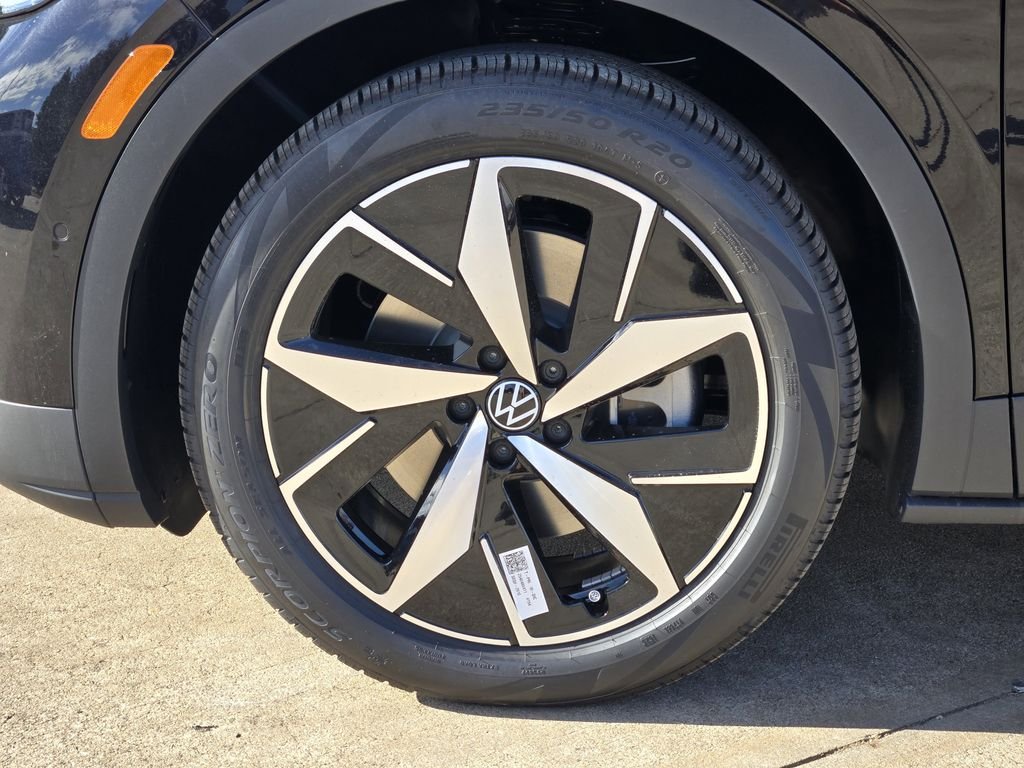 New 2025 Black Volkswagen Pro S image 9