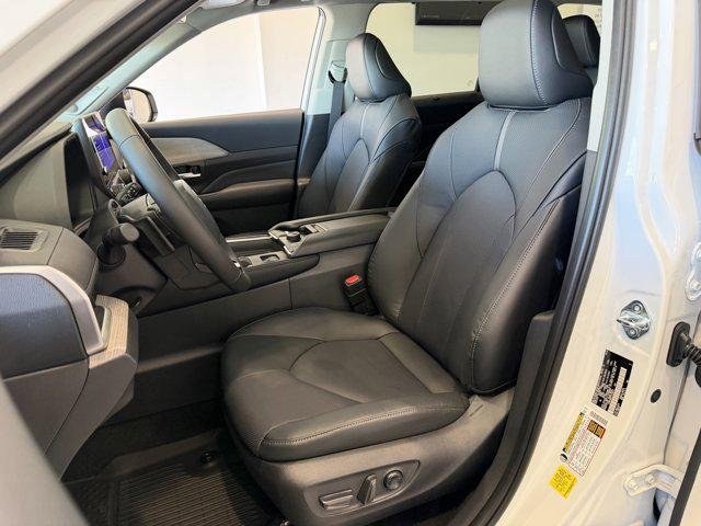 Certified Used 2026 WIND CHILL PEARL Toyota  image 50