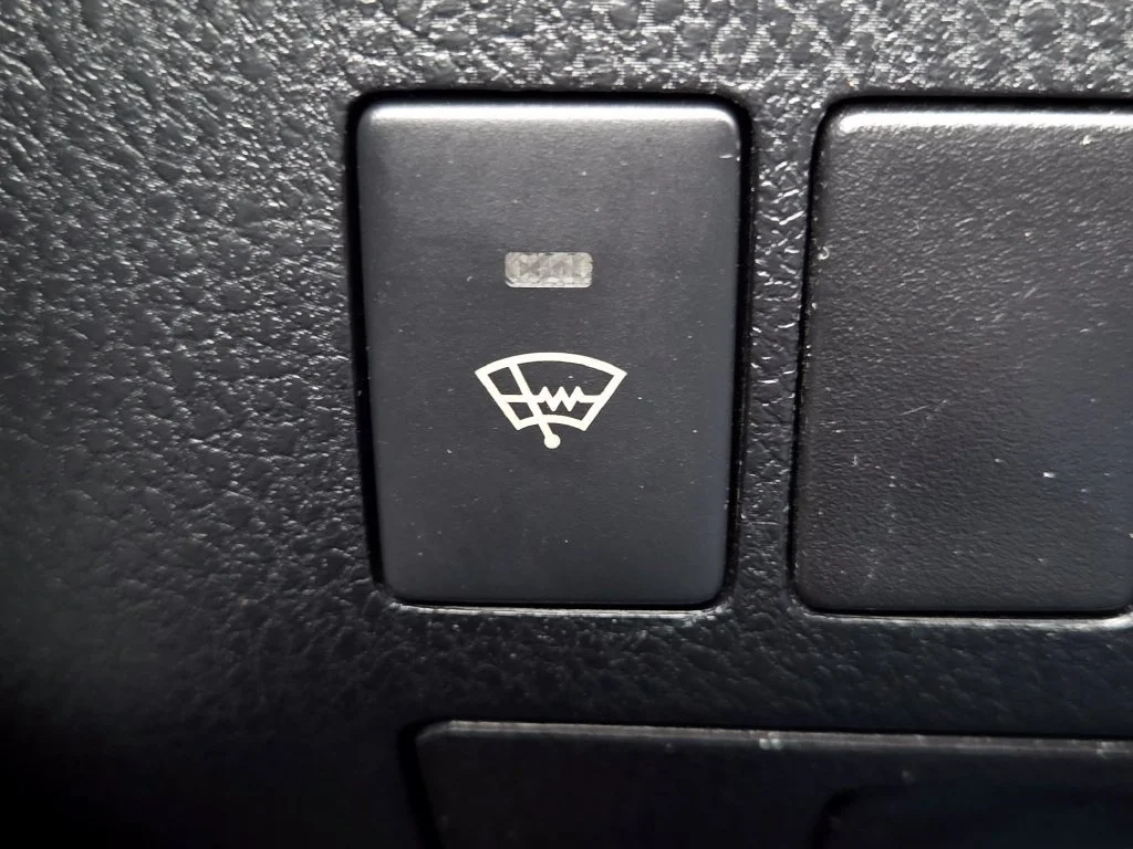 Used 2015 Blizzard Pearl Toyota LE Plus image 16