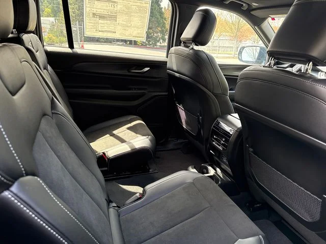 2025 Jeep Grand Cherokee L Altitude - Photo 10