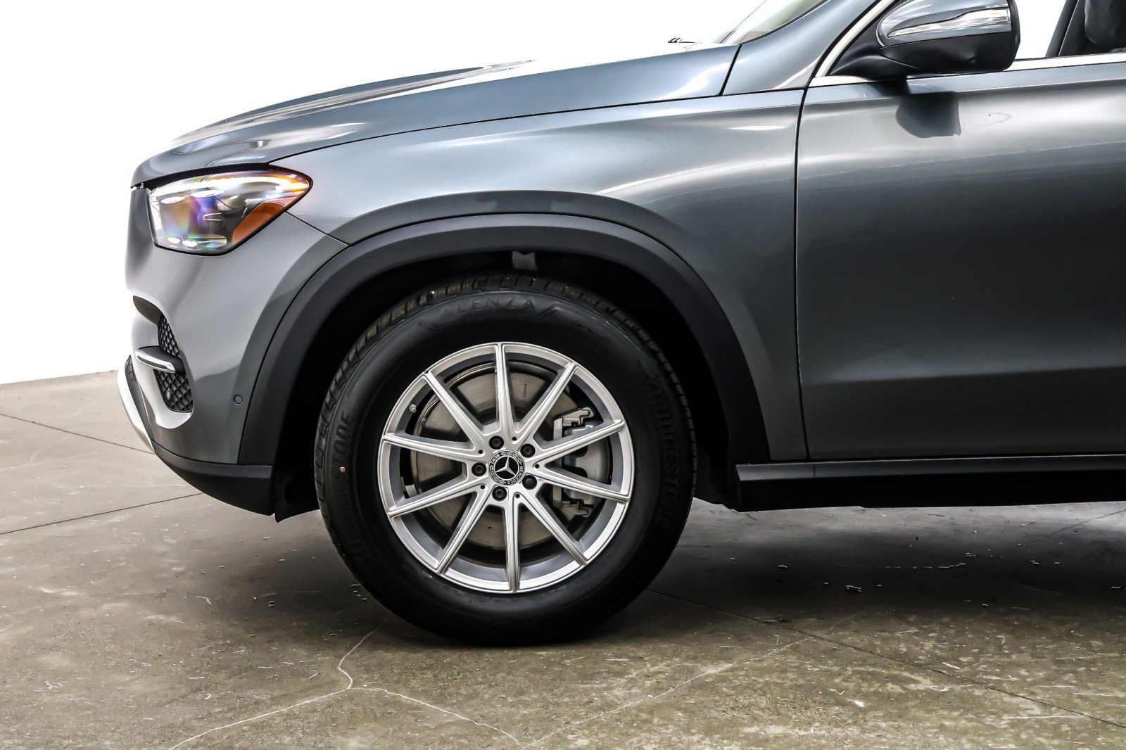 2025 Mercedes-Benz GLE GLE450E - Photo 29