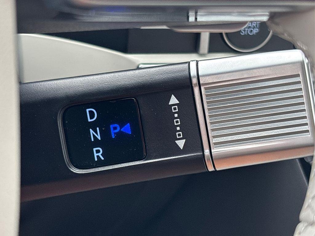 New 2026 Silver Hyundai SE image 24