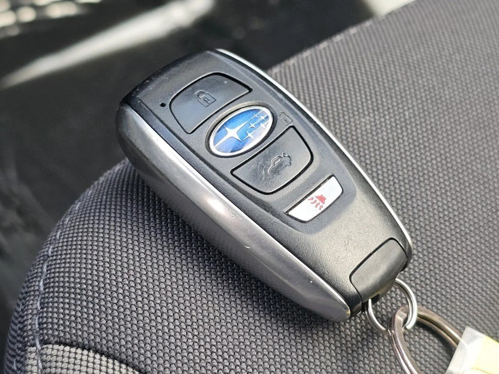 Used 2025 Ice Silver Metallic Subaru Premium image 37