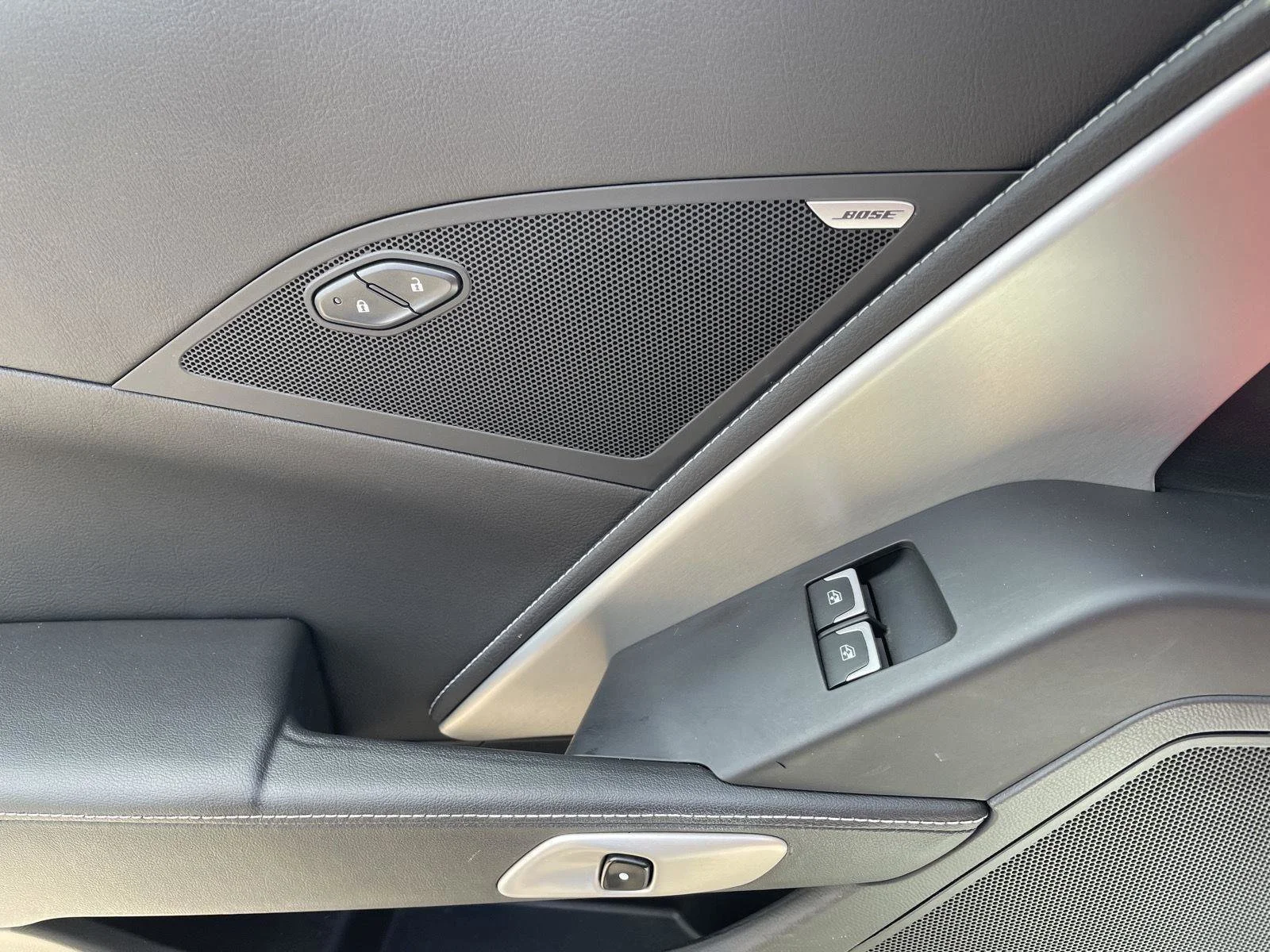 Used 2018 Arctic White Chevrolet 1LT image 15