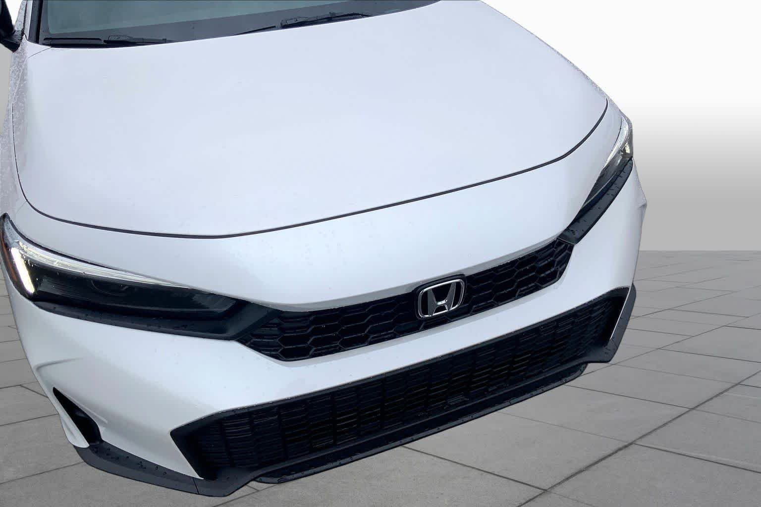 Certified Used 2025 Platinum White Pearl Honda Sport image 30