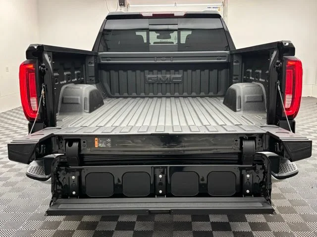 2026 GMC Sierra 1500 SLT - Photo 12