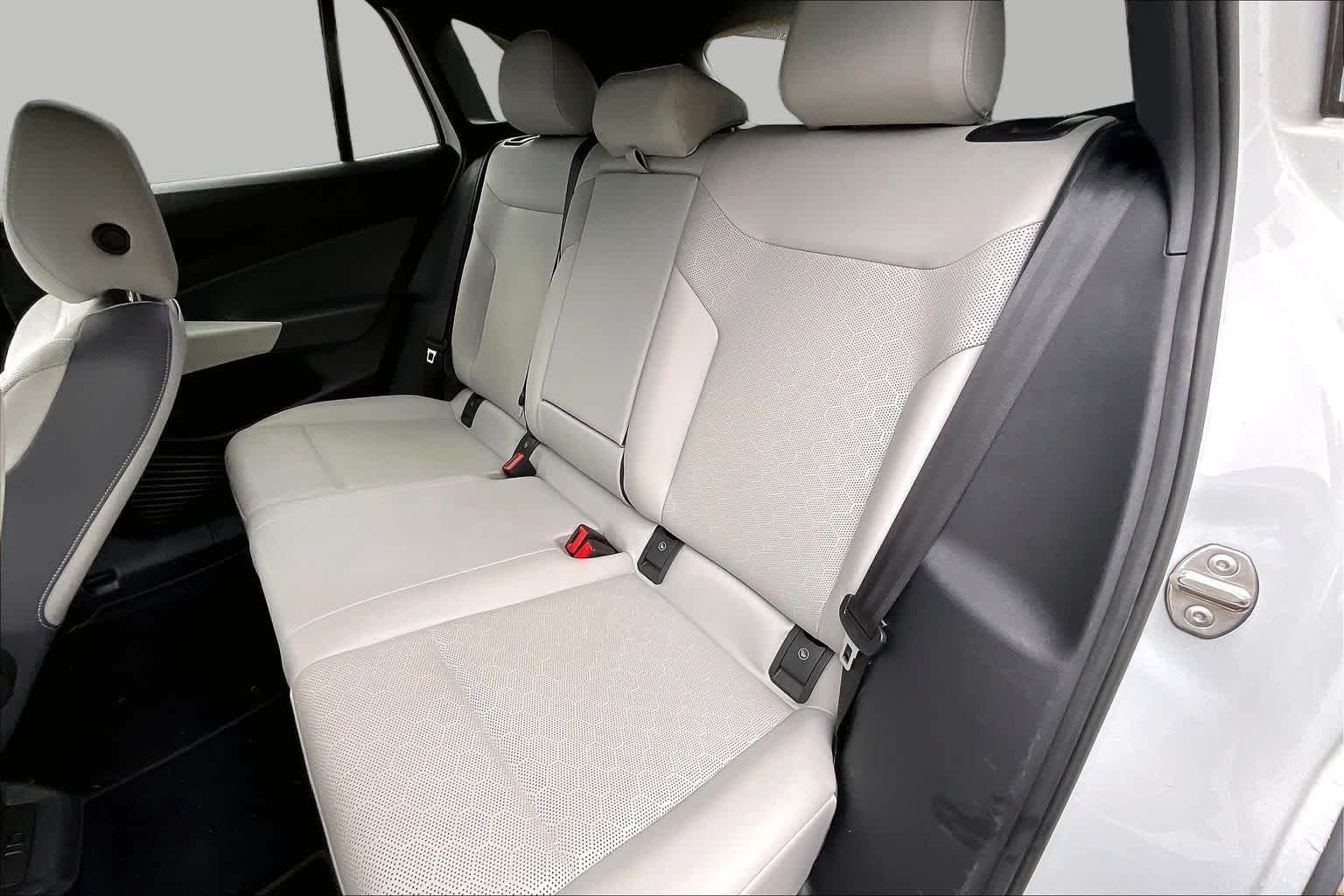 Used 2021 Glacier White Metallic/Black Roof Volkswagen 1st Edition image 20