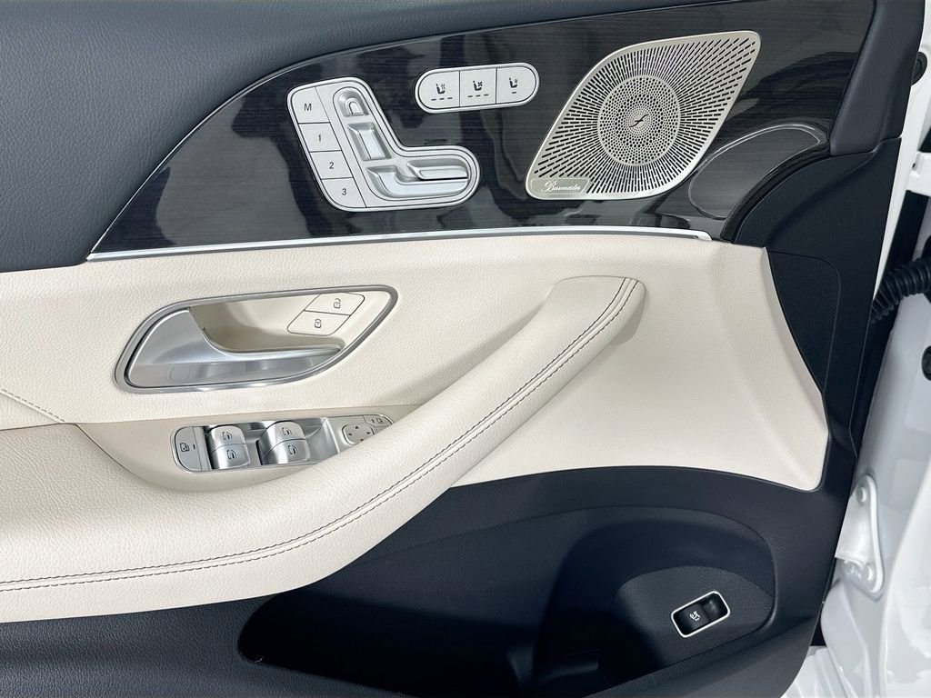 New 2026 Polar White Mercedes-Benz GLS 450 image 53