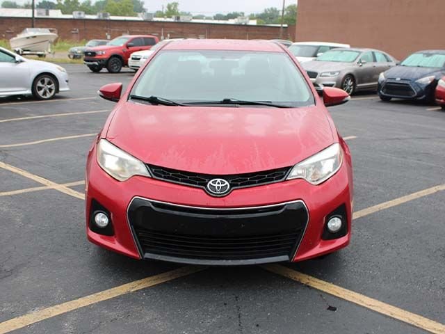 Used 2014 Barcelona Red Metallic Toyota S image 3