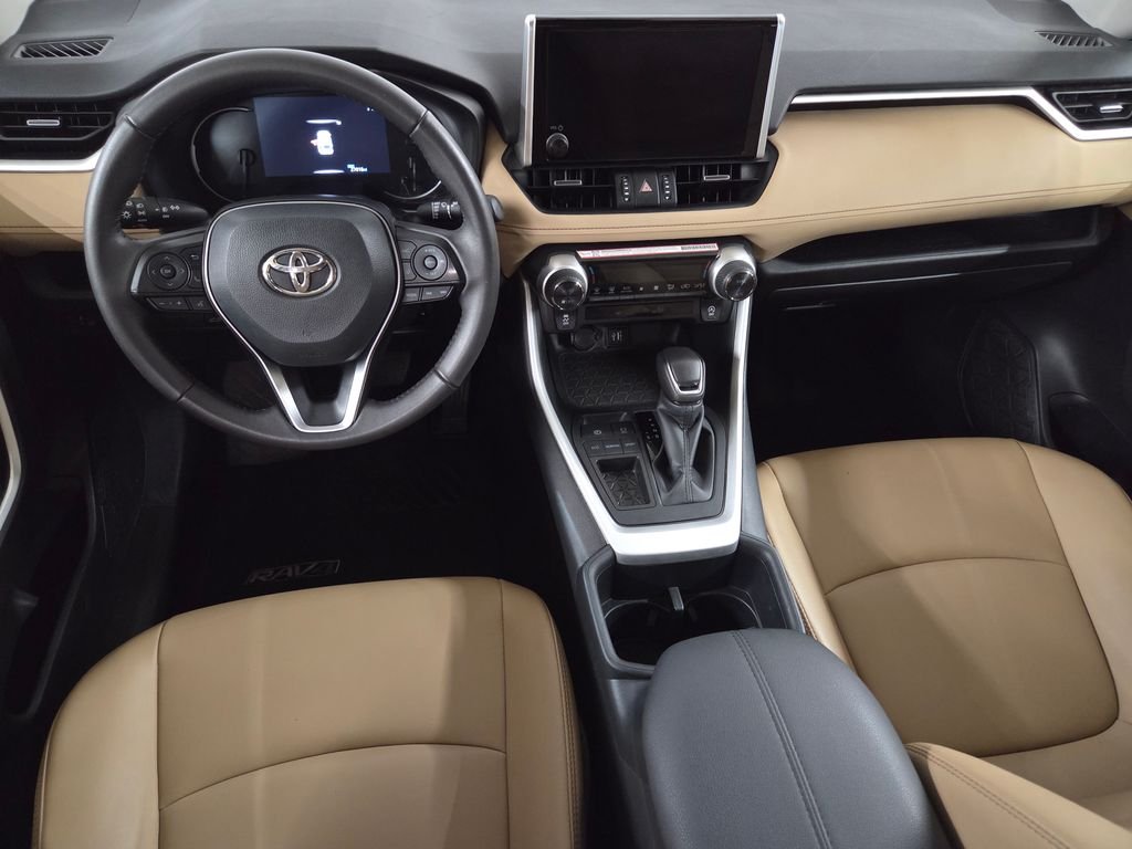Used 2025 Beige Toyota XLE Premium image 18