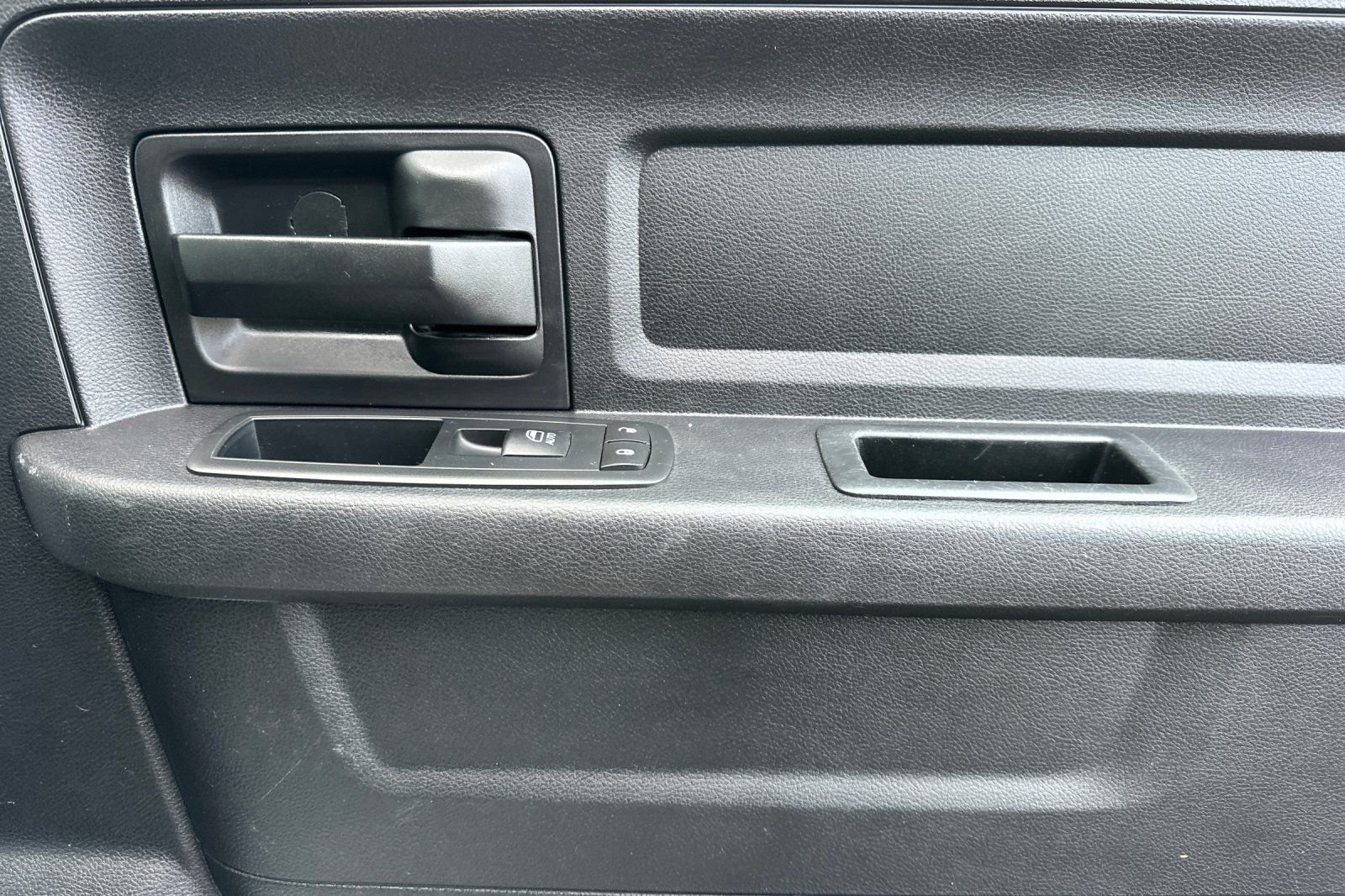 Used 2016 White Ram Express image 18