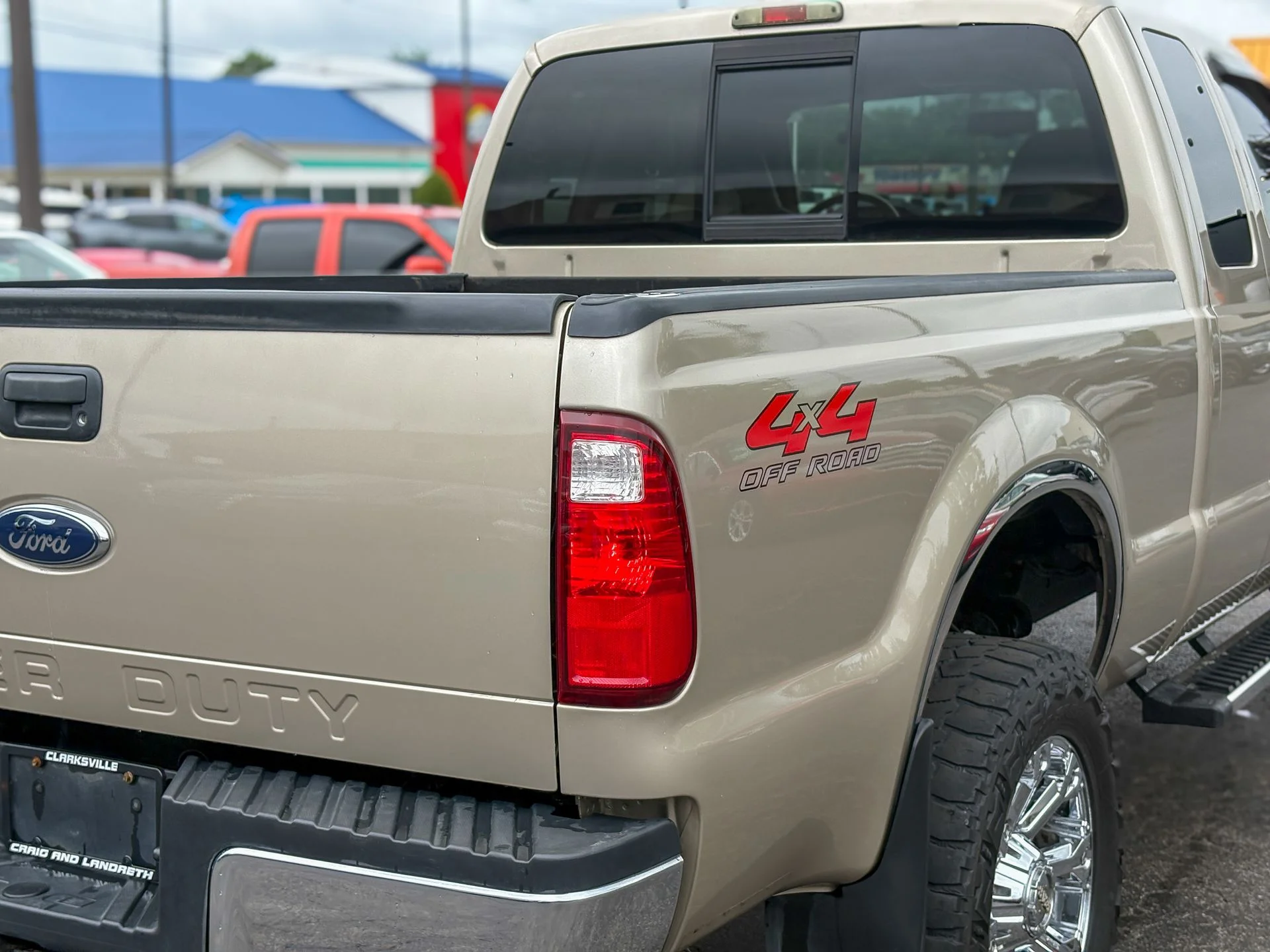 Used 2008 Gold Ford Lariat image 18