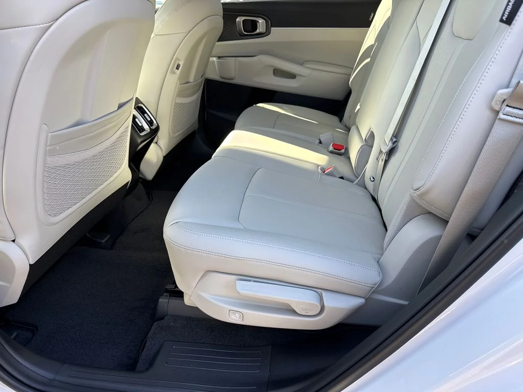 New 2026 White Kia S image 20