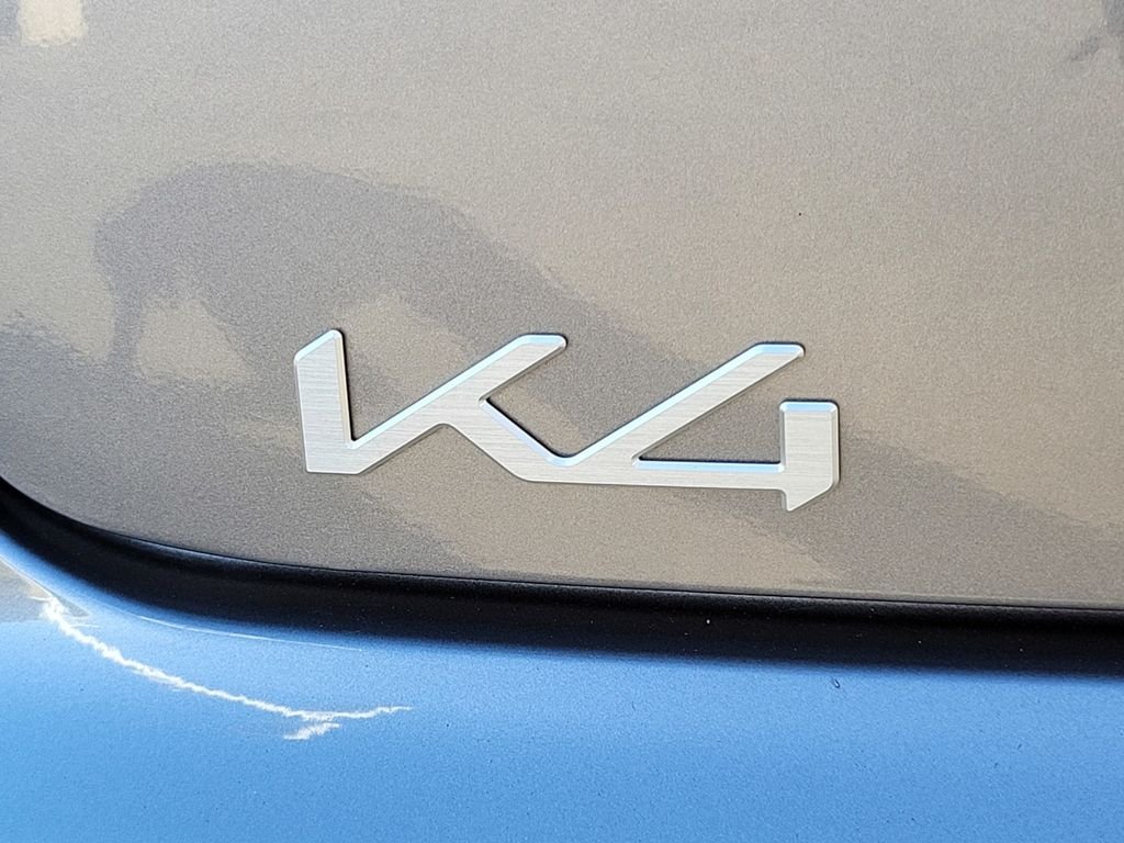 Used 2025 Gray Kia LXS image 11