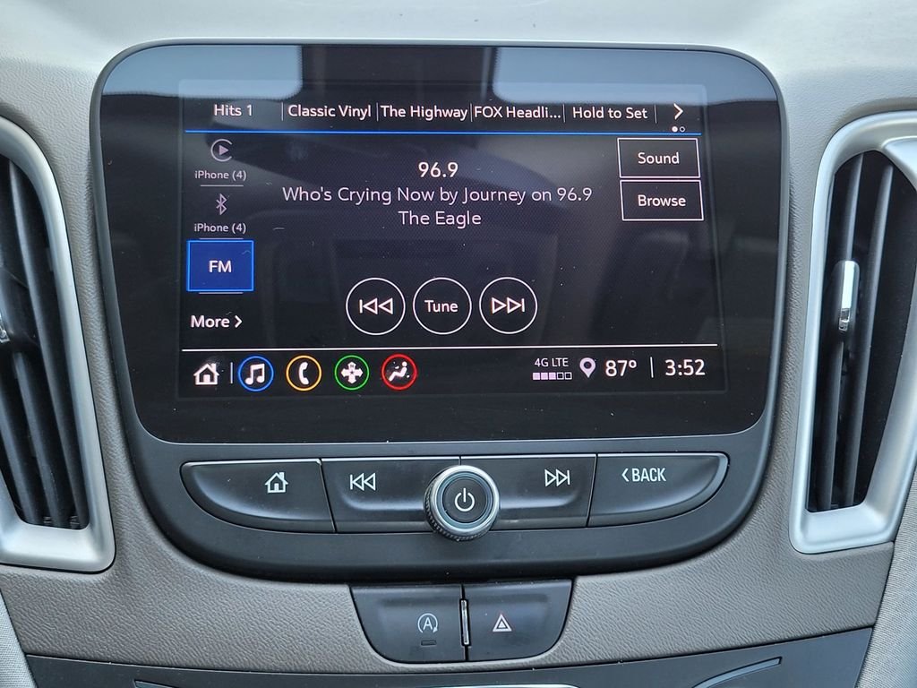 Used 2022 Gray Chevrolet LT image 17