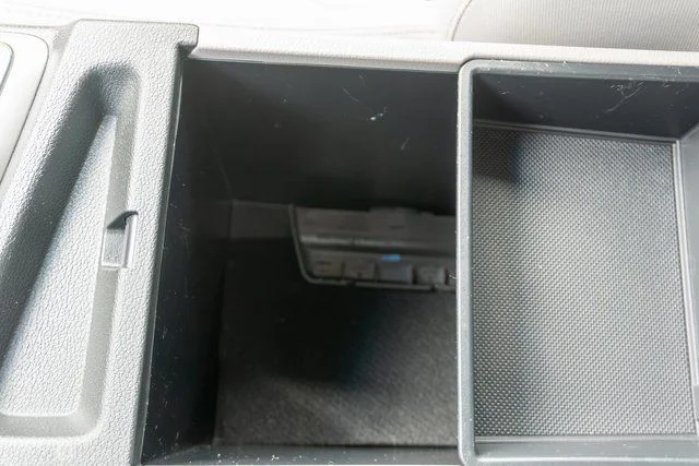 Used 2019 White Hyundai Base image 34