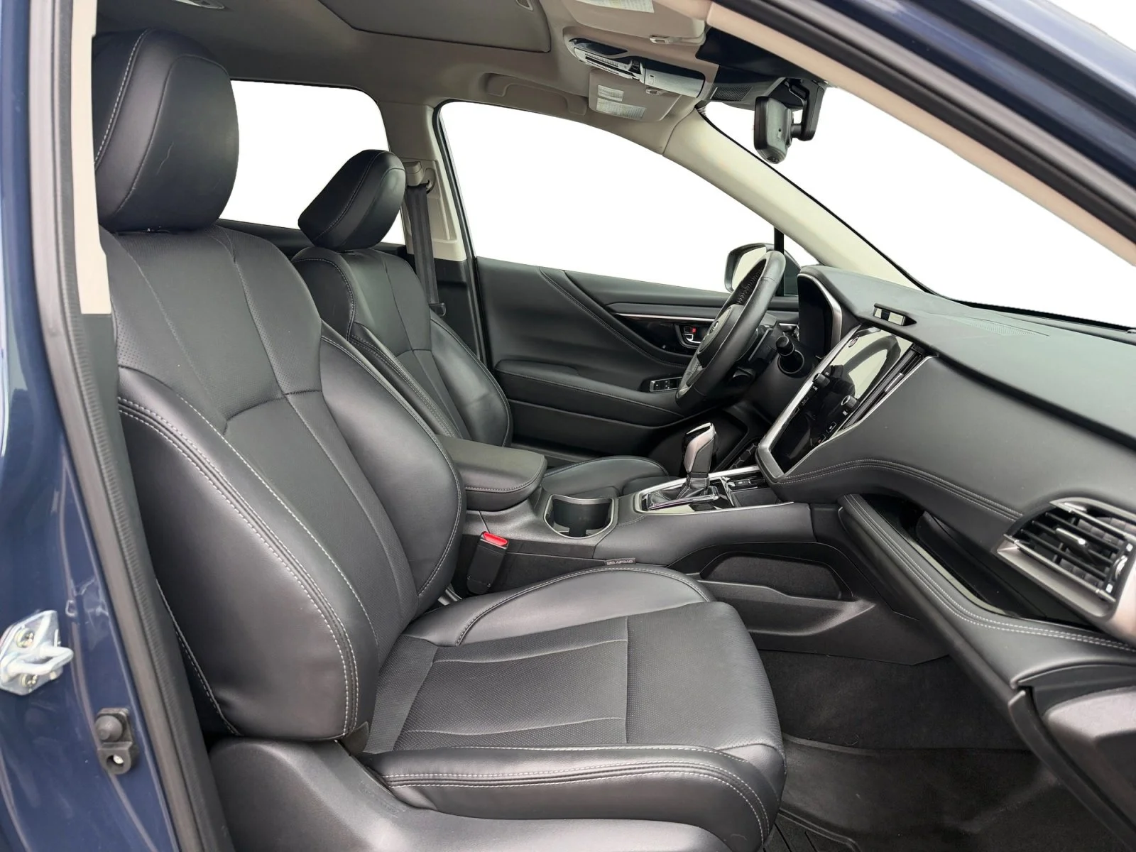 Used 2025 Cosmic Blue Pearl Subaru Limited image 30