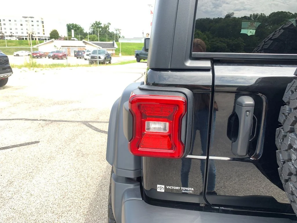 Used 2024 Black Jeep Rubicon image 33