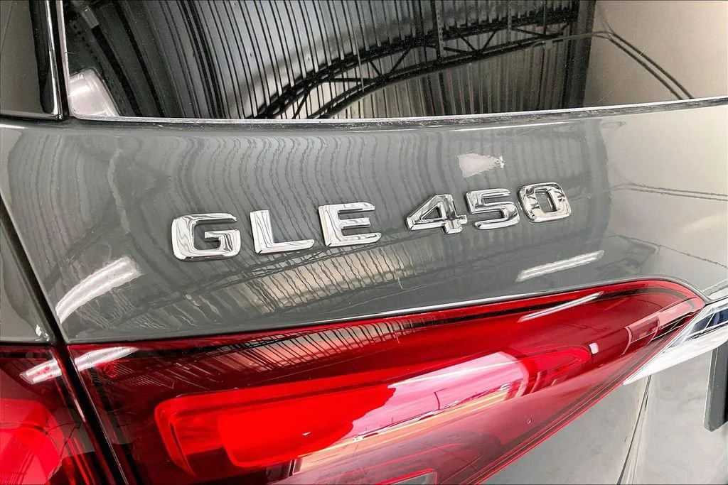 New 2026 MANUFAKTUR Silicon Grey Mercedes-Benz GLE 450 image 29