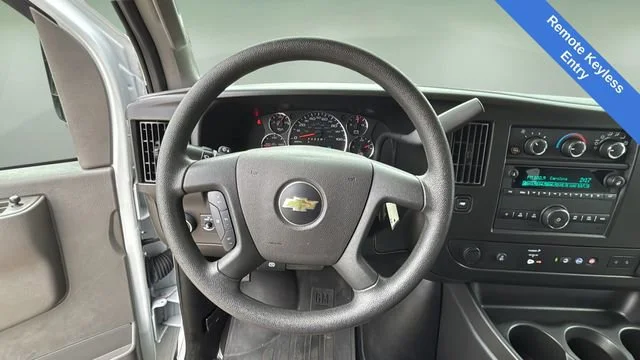 Used 2024 Summit White Chevrolet 1LT image 10