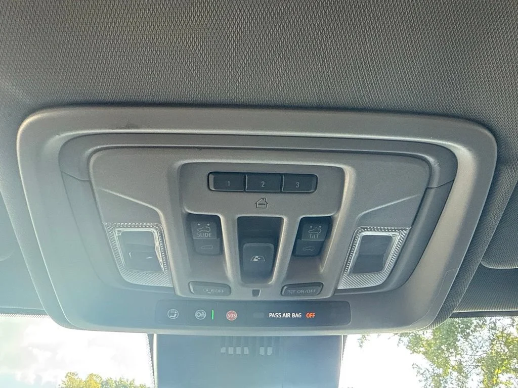 Used 2026 Sterling Metallic GMC Denali image 29