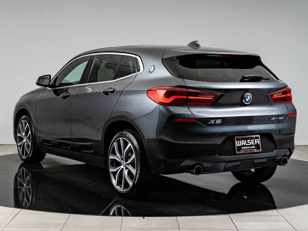 Used 2018 Mineral Gray Metallic BMW xDrive28i image 6