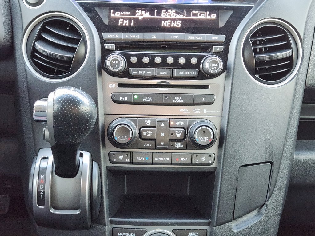 Used 2015 Black Honda Touring image 14