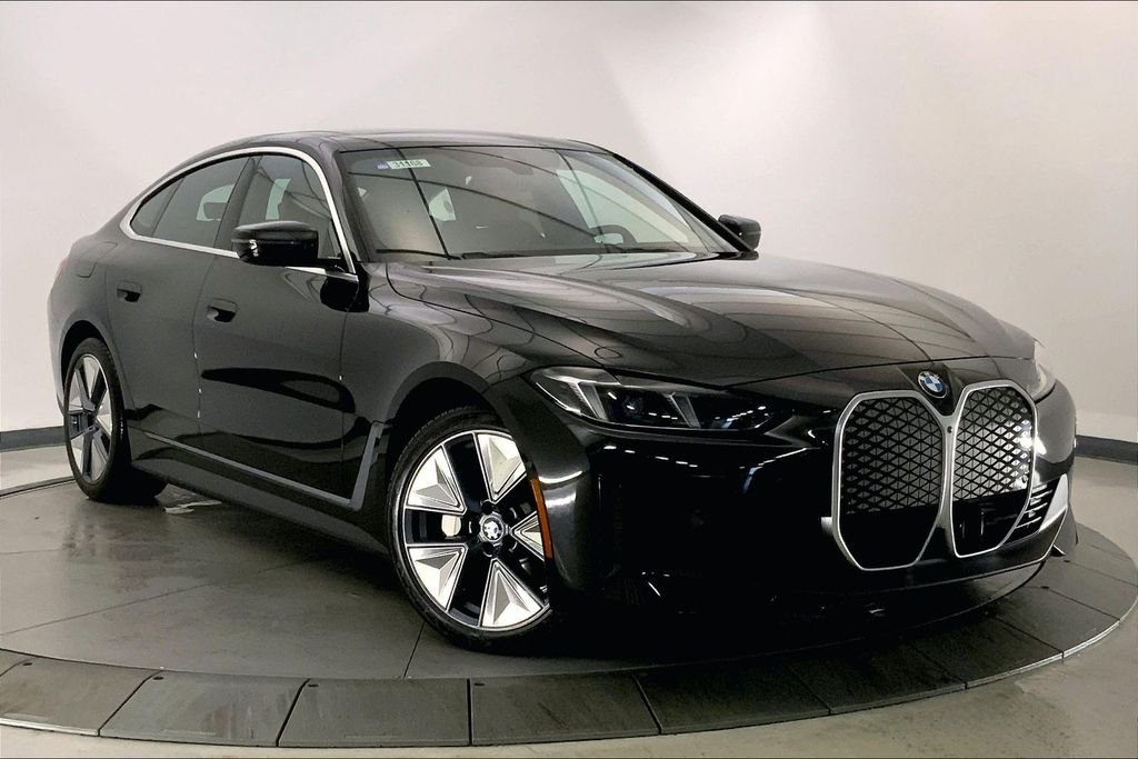 New 2026 Black Sapphire Metallic BMW xDrive40 image 11