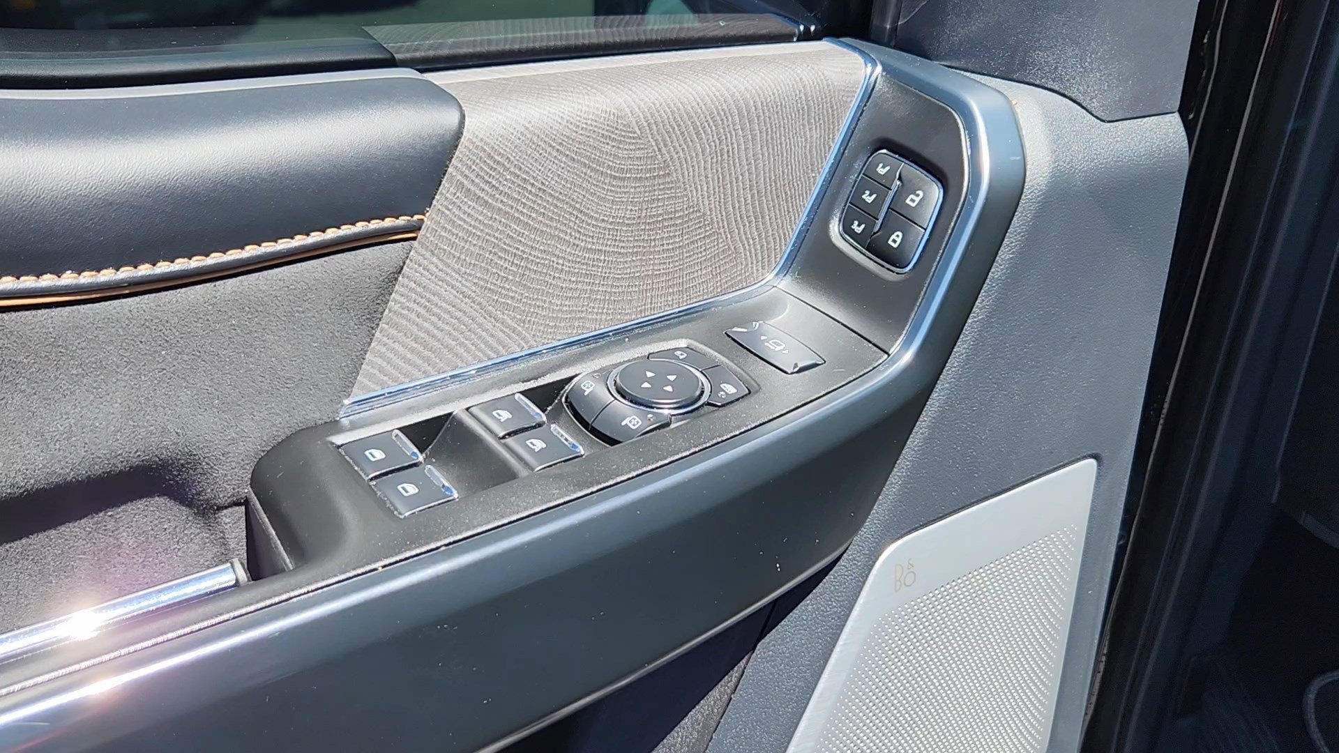 Used 2024 Agate Black Metallic Ford Platinum image 7