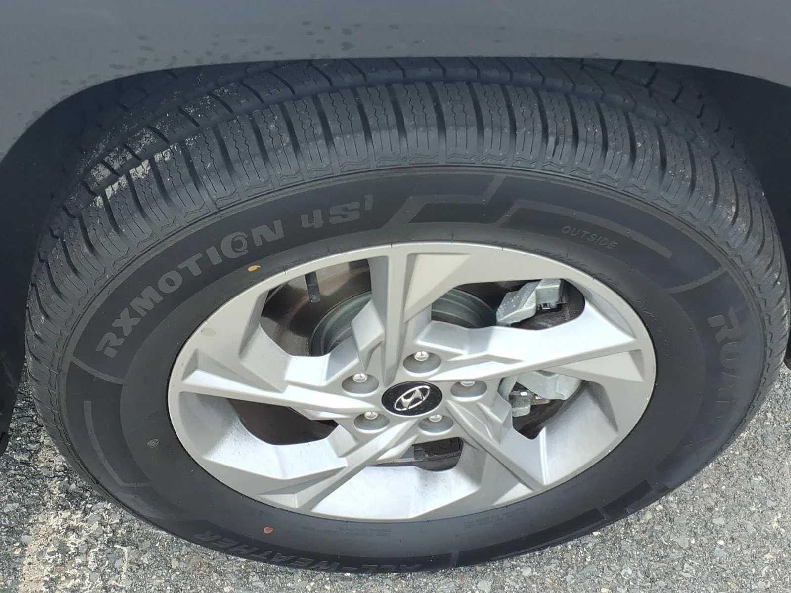 Used 2024 Shimmering Silver Hyundai SEL image 11