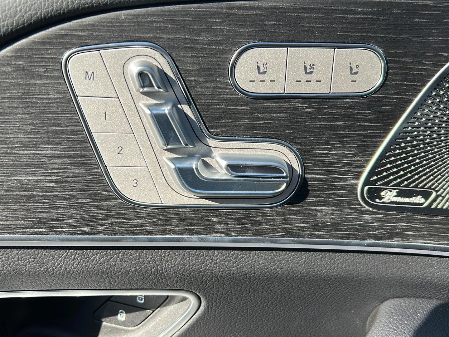 New 2026 Selenite Grey Metallic Mercedes-Benz GLS 580 image 22